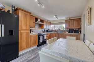 Kitchen/Diner- click for photo gallery